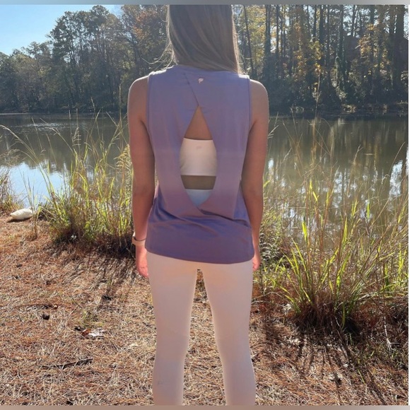 NWT- Fabletics low impact Crossover sports bra Egret -Size Small - Picture 13 of 13